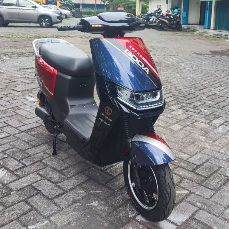 Jual SEPEDA MOTOR LISTRIK TANPA STNK GODA NEW LION 200 - Baterai 48V ...