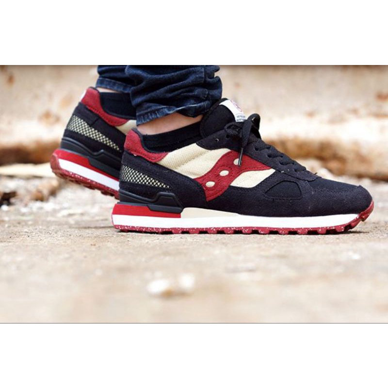 jual sepatu saucony shadow X bait