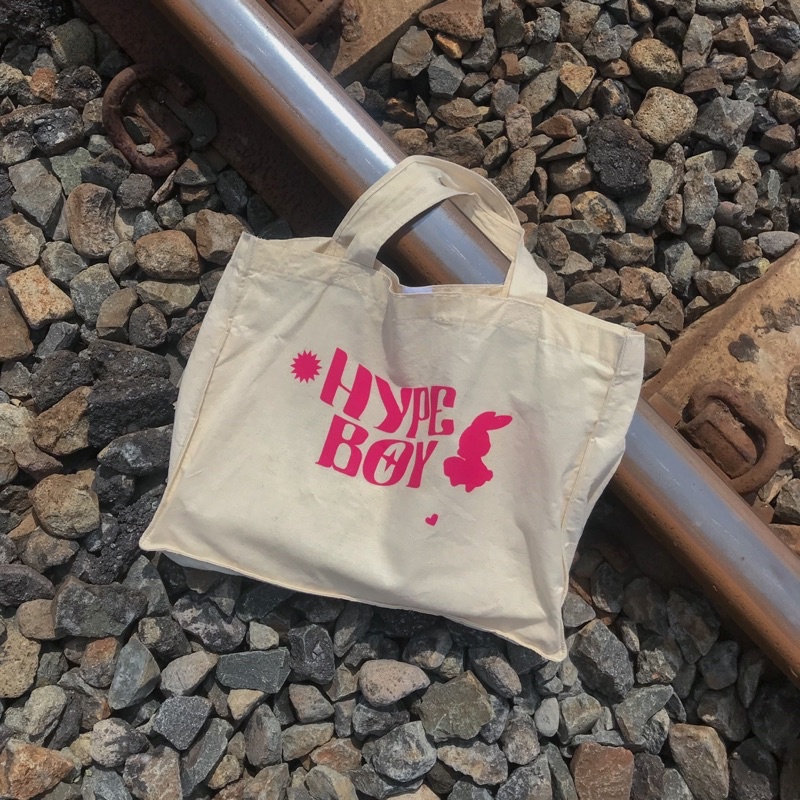Jual TOTE BAG NEW JEANS HYPE BOY K-POP KANVAS SEMI BLACU