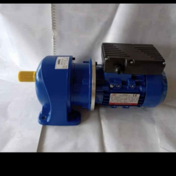 Jual Helical Gear Motor Yuema Kw Hp Phase Ratio