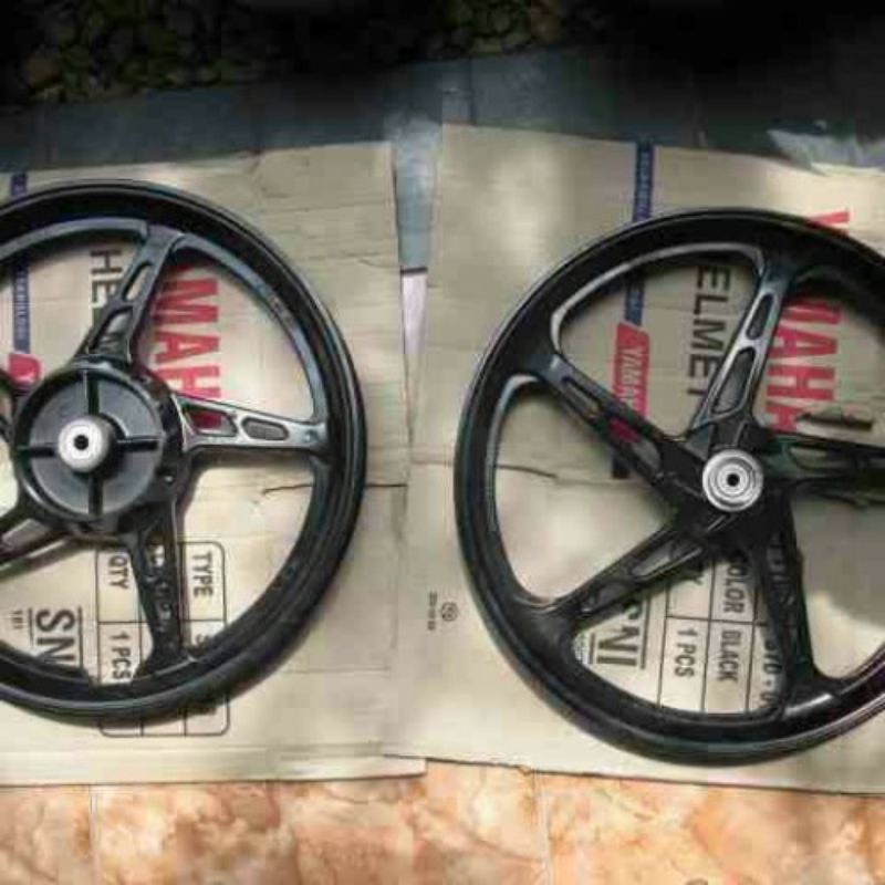 Jual Velg depan belakang Yamaha. Vega R new / Jupiter Z new robot ...