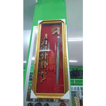 Jual Figura Hiasan Dinding Figura Mandau Souvenir Khas Dayak Mandau Souvenir Khas Dayak