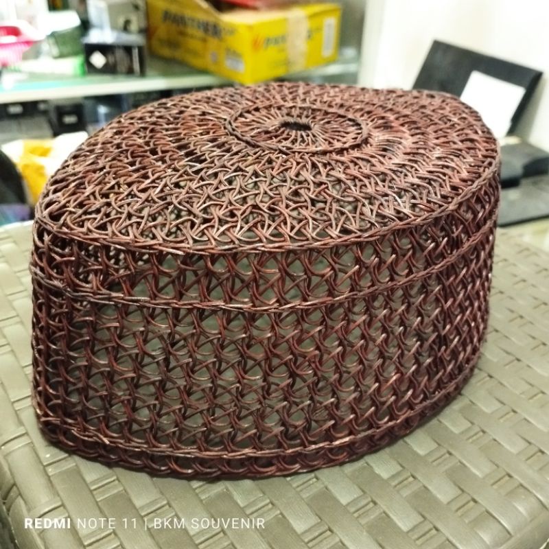 Jual PECI ROTAN COKLAT UWAR - KOPIAH ROTAN KHAS KALIMANTAN | Shopee ...