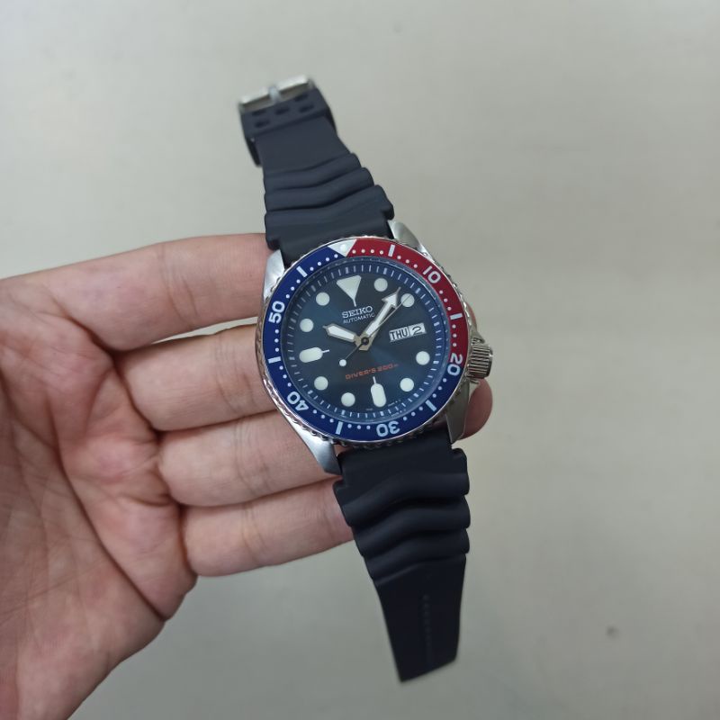 Perbedaan seiko hotsell skx007 dan skx009