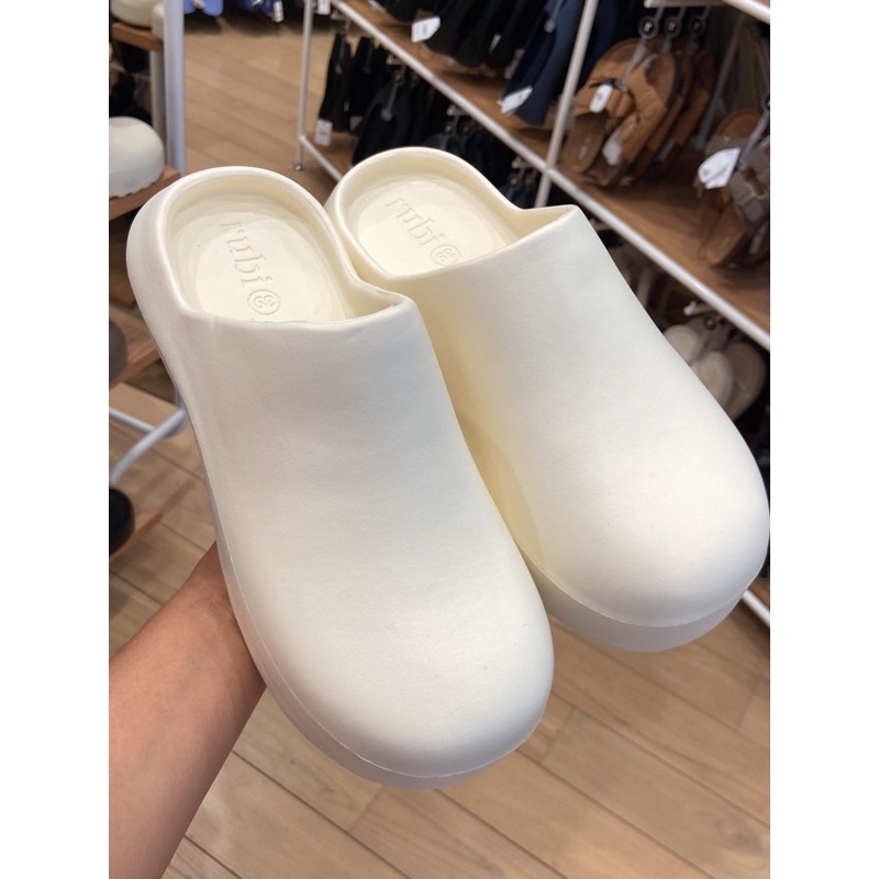 Jual SANDAL RUBI MILLIE MOULDED CLOG Shopee Indonesia