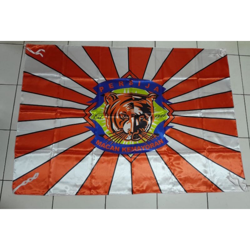 Jual Bendera Bola Bendera Persija Macan Kemayoran Giant Flag Shopee Indonesia