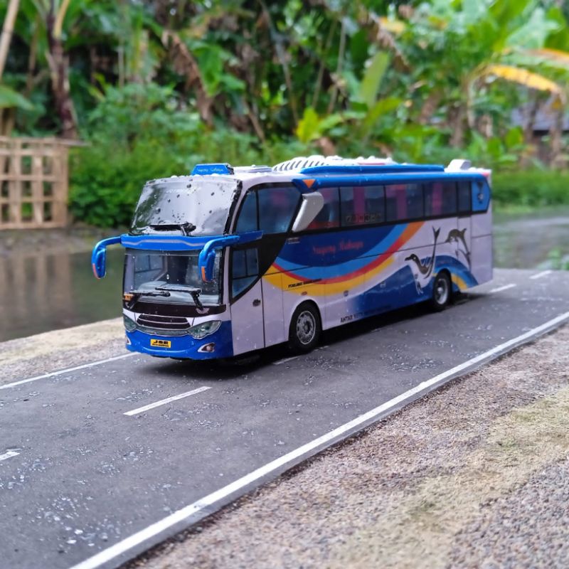 Jual Miniatur bus Sugeng Rahayu body Jb3 scale 1/64 | Shopee Indonesia