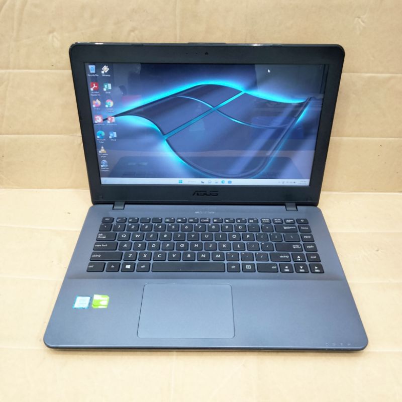 ASUS F542U 第8世代 i5 メモリ8GB SSD256GB ASUS F542U 第8世代 i5 メモリ8GB SSD256GB
