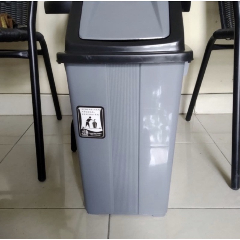 Jual Tempat Sampah 20l Tempat Sampah Tutup Goyang 20 Liter Shopee Indonesia 1294