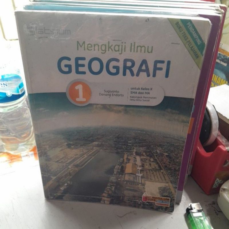 Jual Buku Mengkaji Ilmu Geografi Untuk Sma Dan Ma Kelas X Platinum Shopee Indonesia