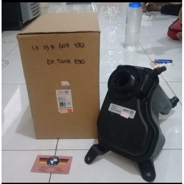 Jual Tabung radiator tabung reservoir BMW E90 E90 LCI merk BEHR ...