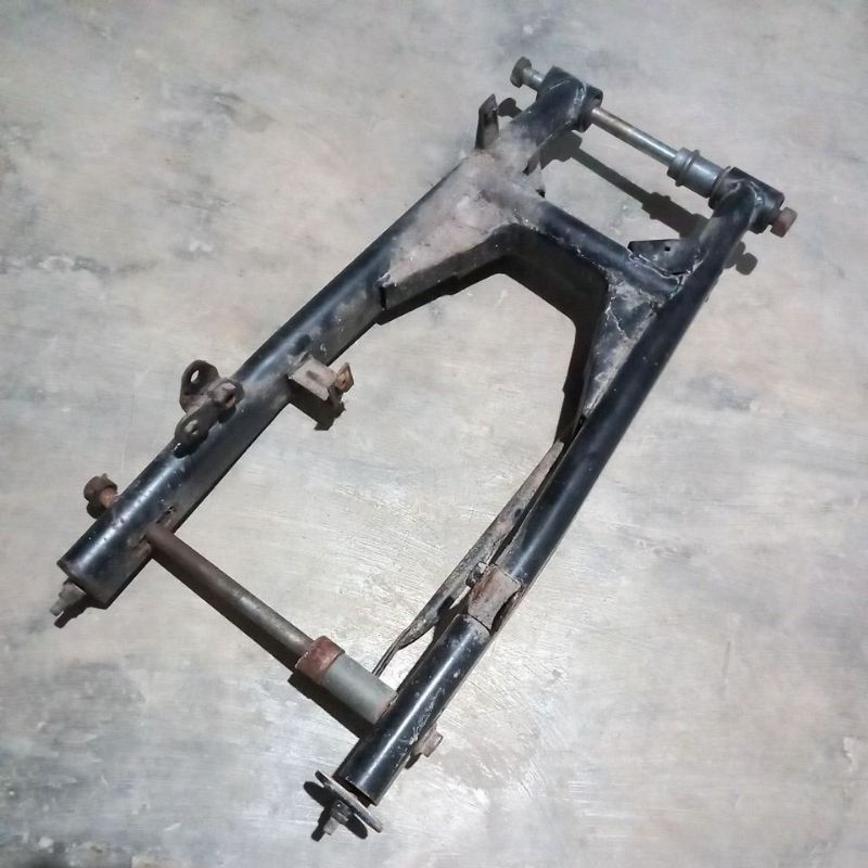 Jual Swing arm Bajaj pulsar 220 set as roda dan as tengah original lepasan Shopee Indonesia
