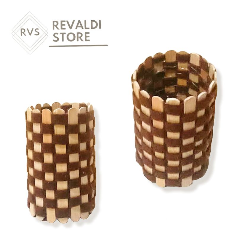 prakarya / Kerajinan Tangan Tempat Pensil Dari Botol Bekas Dan Stick