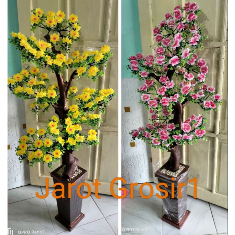 HIASAN SUDUT RUANGAN DENGAN POT JUMBO T 140CM. ISI 9CABANG X 11KUNTUM.