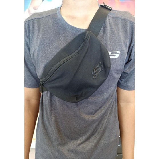 Jual Tas waist bag Skechers original black original (Sale 40) Shopee