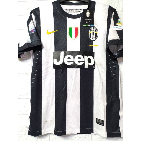 Juventus Home Maillot de foot 2012 - 2013. Sponsored by Jeep