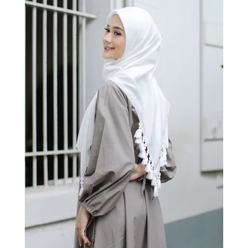 Beeme Scarves LYTHA Series Voal Premium Hijab Segi Empat Voal Anti Letoy Hijab Modern Kerudung