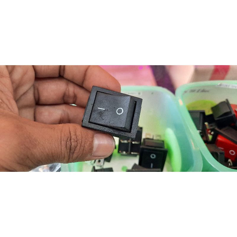 Jual ON OFF HITAM 4 PIN BESAR .Rocker Switch Power Saklar 4 Pin Kotak ...