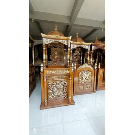 Jual Mimbar Masjid Kubah mewah / Custom Request Mimbar Masjid / Mimbar ...