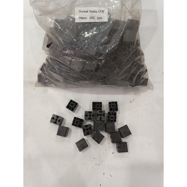 Jual SOCKET RELLAY ONLY PLASTIK/HITAM /SOCKET RELLAY LAMPU UNIVERSAL ...