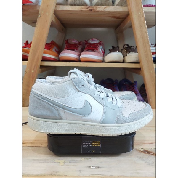 Jual air jordan second branded | Shopee Indonesia