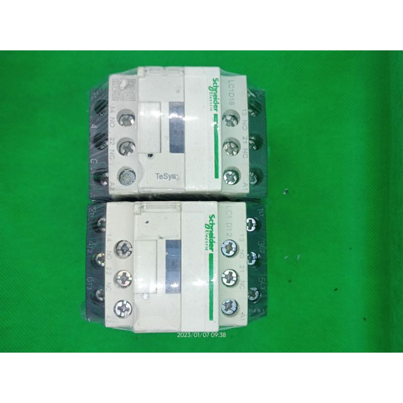 Jual KONTAKTOR LC1D 12 CONTAKCTOR LC1 D18 M7 220 Schneider | Shopee ...