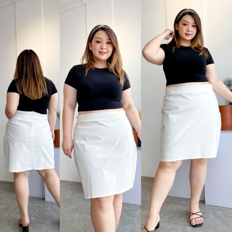 Rok Pendek Allura Navy White Online