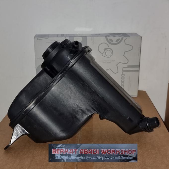 Jual Tabung Radiator Atau Reservoir Tank Bmw E E Merk Behr Shopee Indonesia