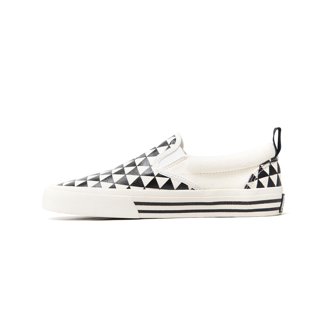 Jual Sepatu Dilset - Slip On Vinretro Triangle Off White CB | Shopee ...