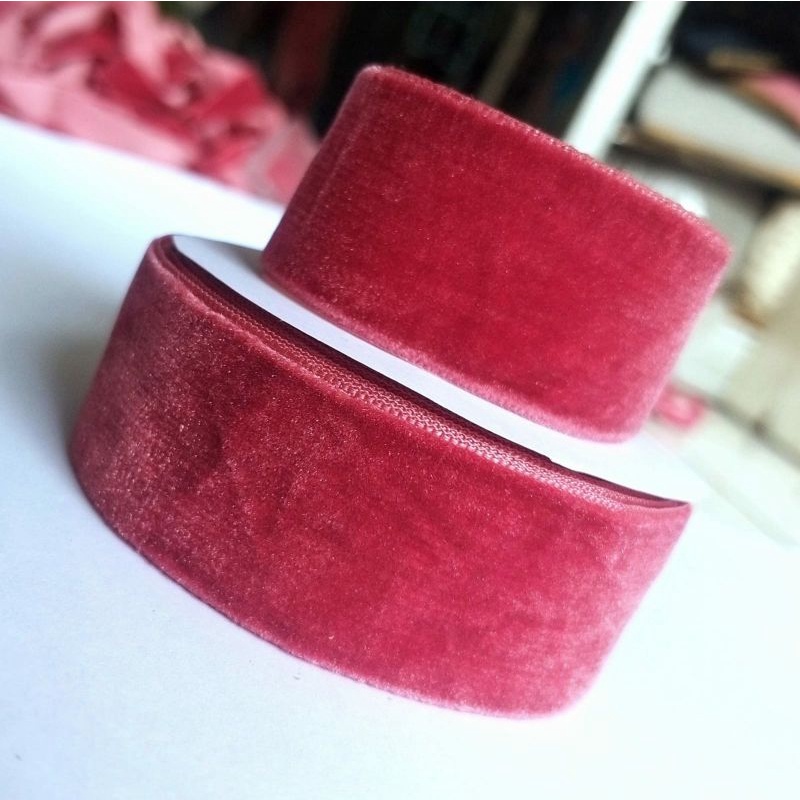 Jual per rol 10 meter,pita bludru/velvet warna merah maroon tua lebar 2 ...