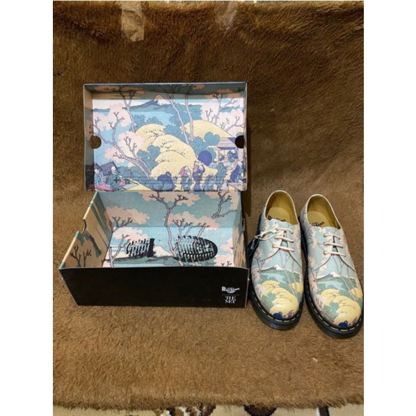 Jual DOCMART DR MARTENS x THE MET 1461 LIMITED EDITION SIZE 44 NEW ...