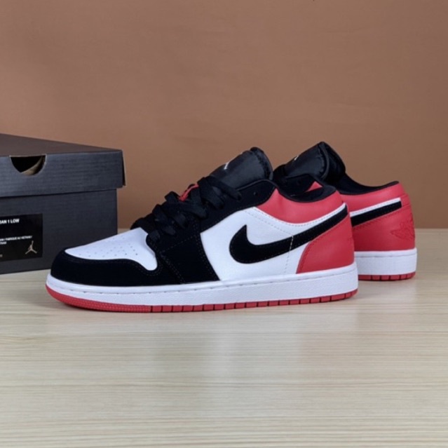 Jual N*ke Air Jordan 1 Low Black Toe | Shopee Indonesia