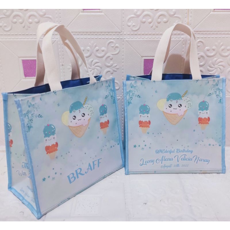 Jual Erica Bag gede/Tas souvenir/hampers (ukuran 30x15x30) full ...