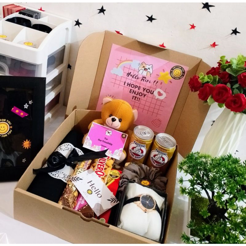 Jual Hampers Hijab Gift Box Hampers Lebaran Kado Pernikahan Gift Wisuda Hampers Wisuda Kado Box