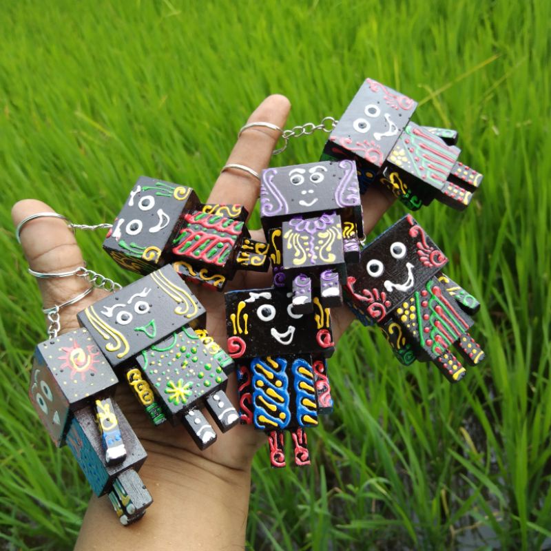Jual 1 pcs gantungan kunci kayu dambo motif batik Jogja Souvenir ...