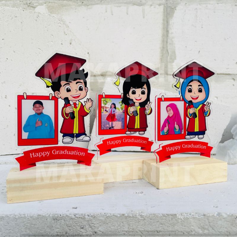 Jual Plakat Wisuda Custom Foto Merah Plakat Akrilik Custom Kartun Dan Foto Plakat Wisuda