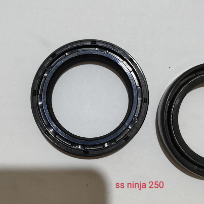 Jual seal sil shock depan ninja 250 CRF ukuran 37x50x11 (HARGA PER PCS