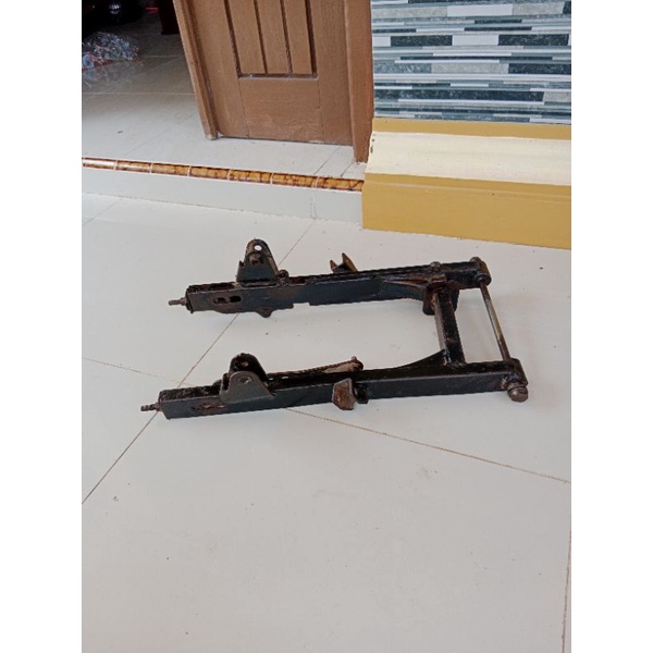 Jual Swing Arm Suzuki Rc 100 Bravo. Original. Seken Shopee Indonesia