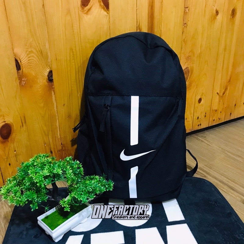 Nike academy online tas