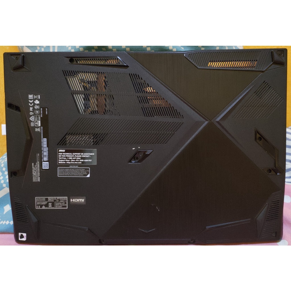 Ricambio Schermo Laptop 17,3 Pollici Full HD IPS Opaco 144Hz Per MSI GF75 THIN (modelli 10SCXR) - Connettore 40 Pin - 5