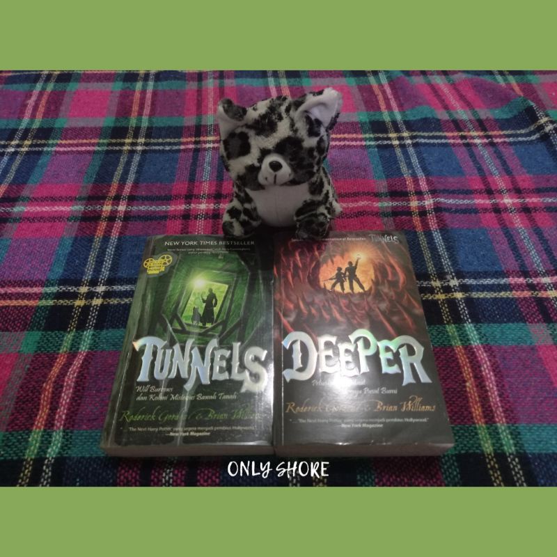 Jual Novel SET Tunnels Series Tunnels, Deeper, Freefall by Roderick