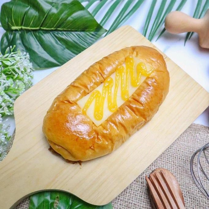 Jual Roti keju susu / bread milk and cheese / roti enak / roti asin ...