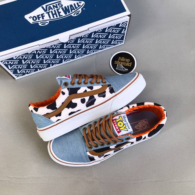 Gambar vans toy clearance story