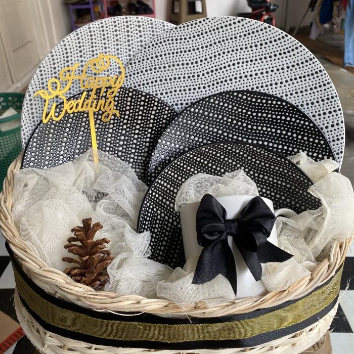 Jual Parcel Piring Set Keramik Pecah Belah Parcel Wedding Lebaran 057 ...
