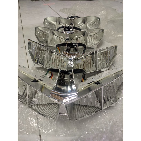 Jual lampu vario new 2018-2021 ,satuset dengan lampu dan refrektor