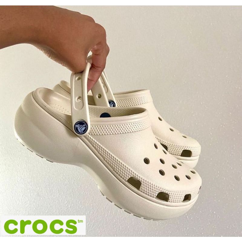 sandal Crocs wanita/CROCS CLASSIC PLATFORM/SANDAL CROCS PLATFORM  WANITA/sandal CROCS WANITA ORI/SANDAL CROCS NEW/SANDAL CROCS WANITA  TINGGI/SANDAL