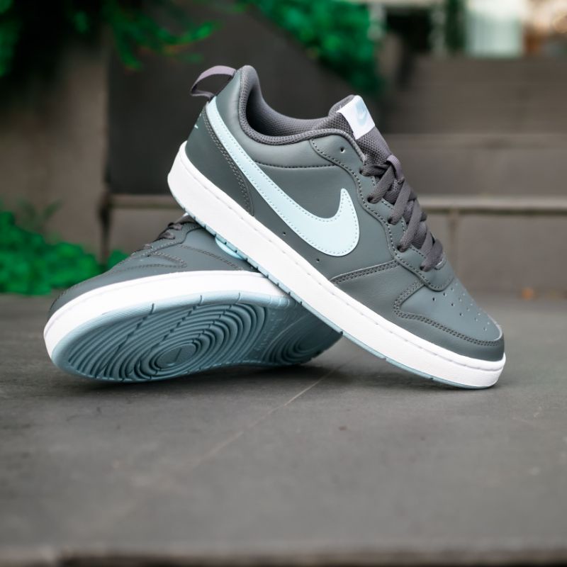 harga sepatu nike court borough low