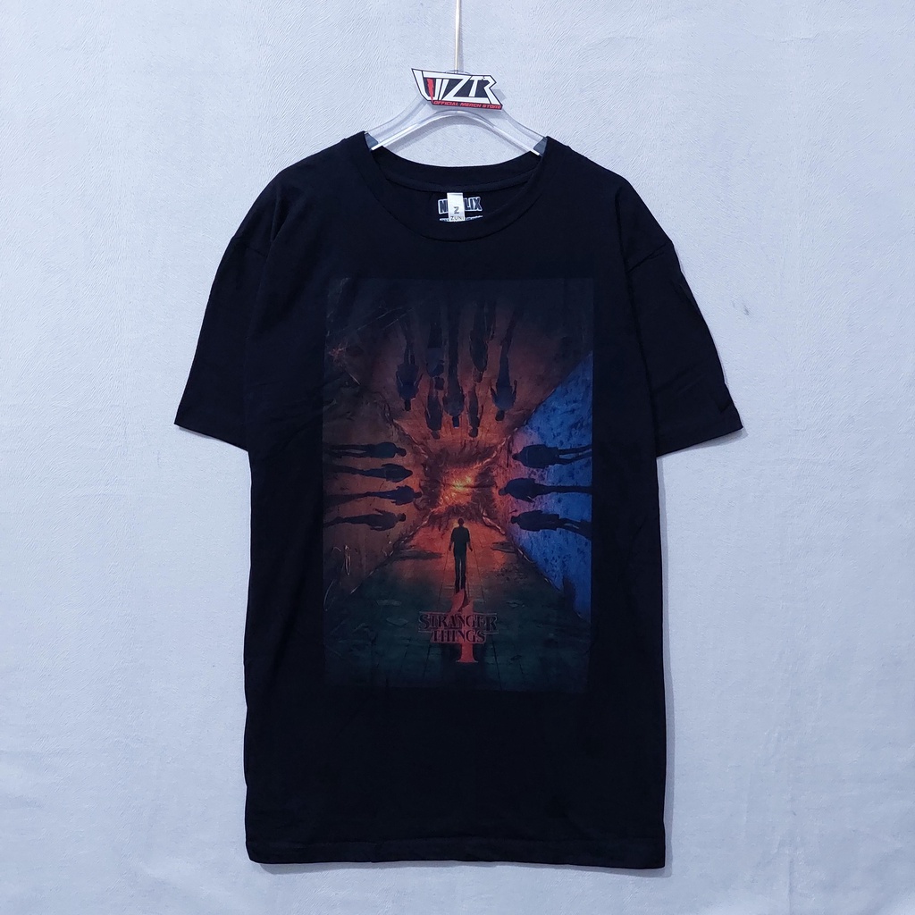 Jual T Shirt Official STRANGER THINGS - THE RIFT HAS MANY DIMENSIONS ...