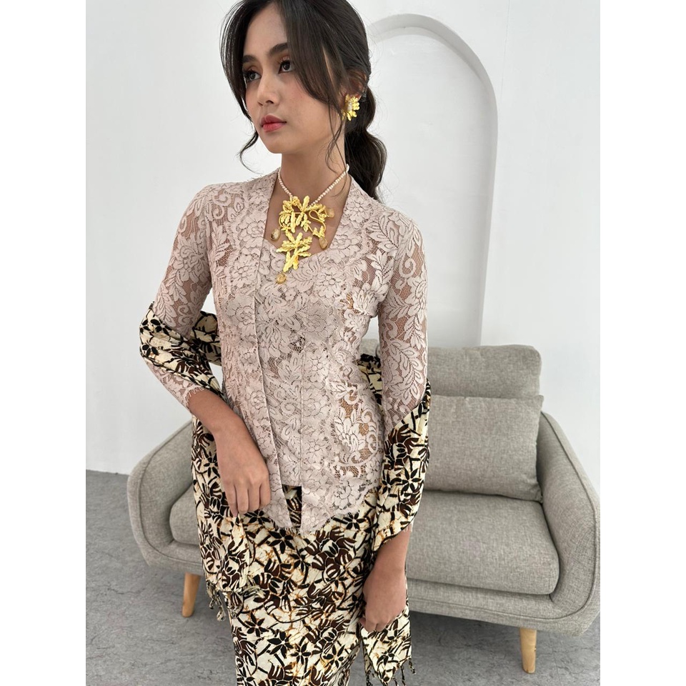 Jual Kebaya Cotton Lace In Maroon & Taupe | Shopee Indonesia