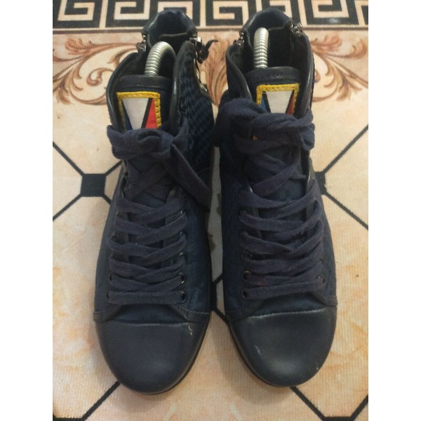 jual sepatu Lxxis Vuitton LV low top sneaker warna hijau putih beli d la  valle village